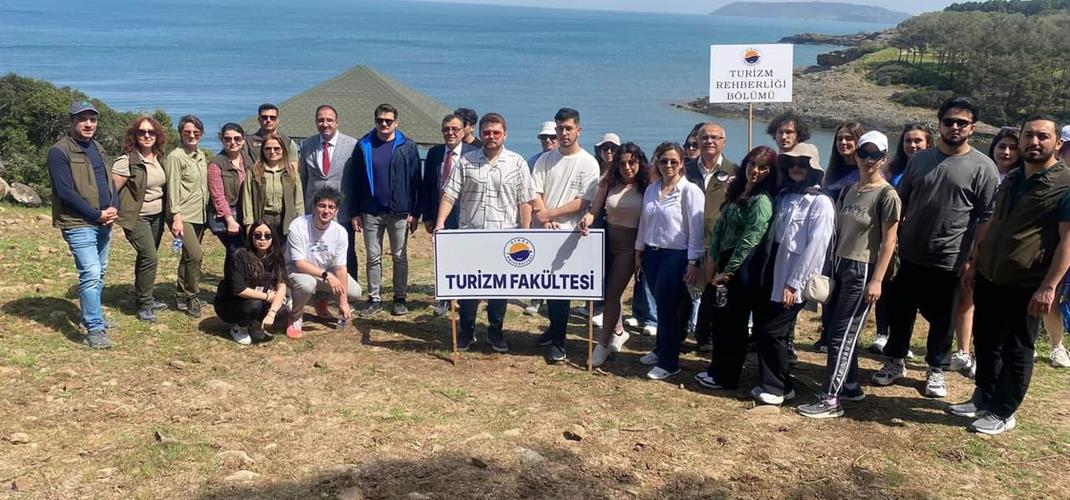 Sinop’ta Turizm Haftası Programı Kapsamında Hamsilos Tabiat Parkı ile Sarıkum Tabiatı Koruma Alanında Destinasyon Gezisi…